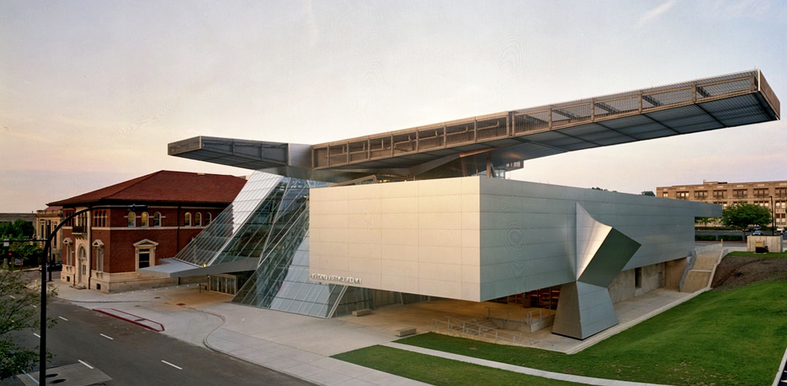 Exterior view of Akron Art Museum in Akron, Ohio. Coop-Himmelblau Architects, rainscreen cladding system by Riverside Group.